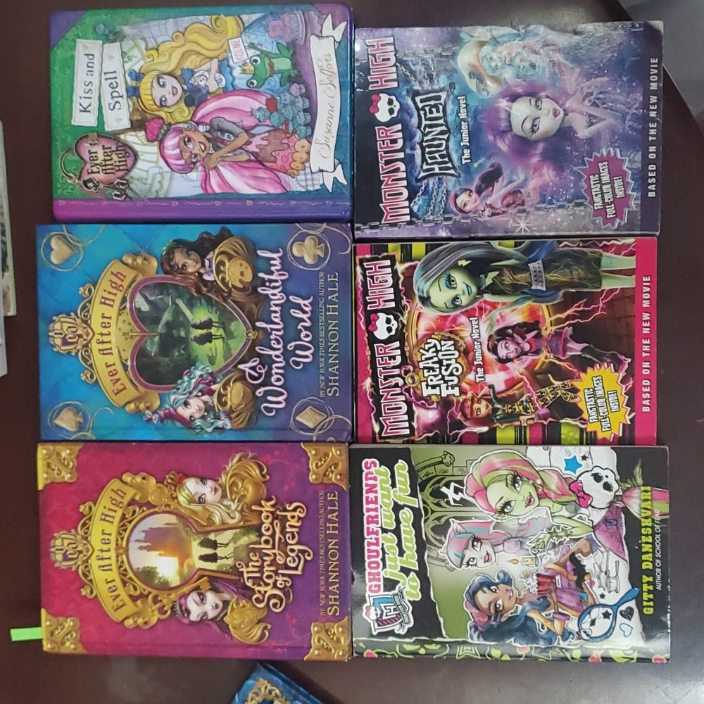 : Mix lot of 6 books 3 monster high & 3 ever after high